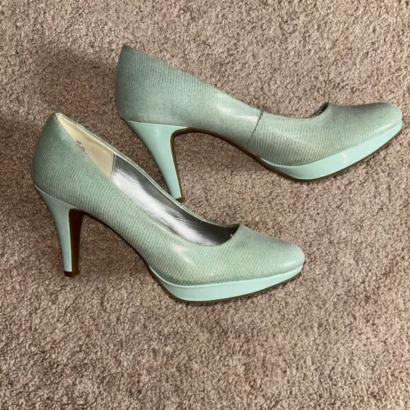 Bandolino Mint Green Snakeskin Platform Pumps Heels 9W - Picture 1 of 11